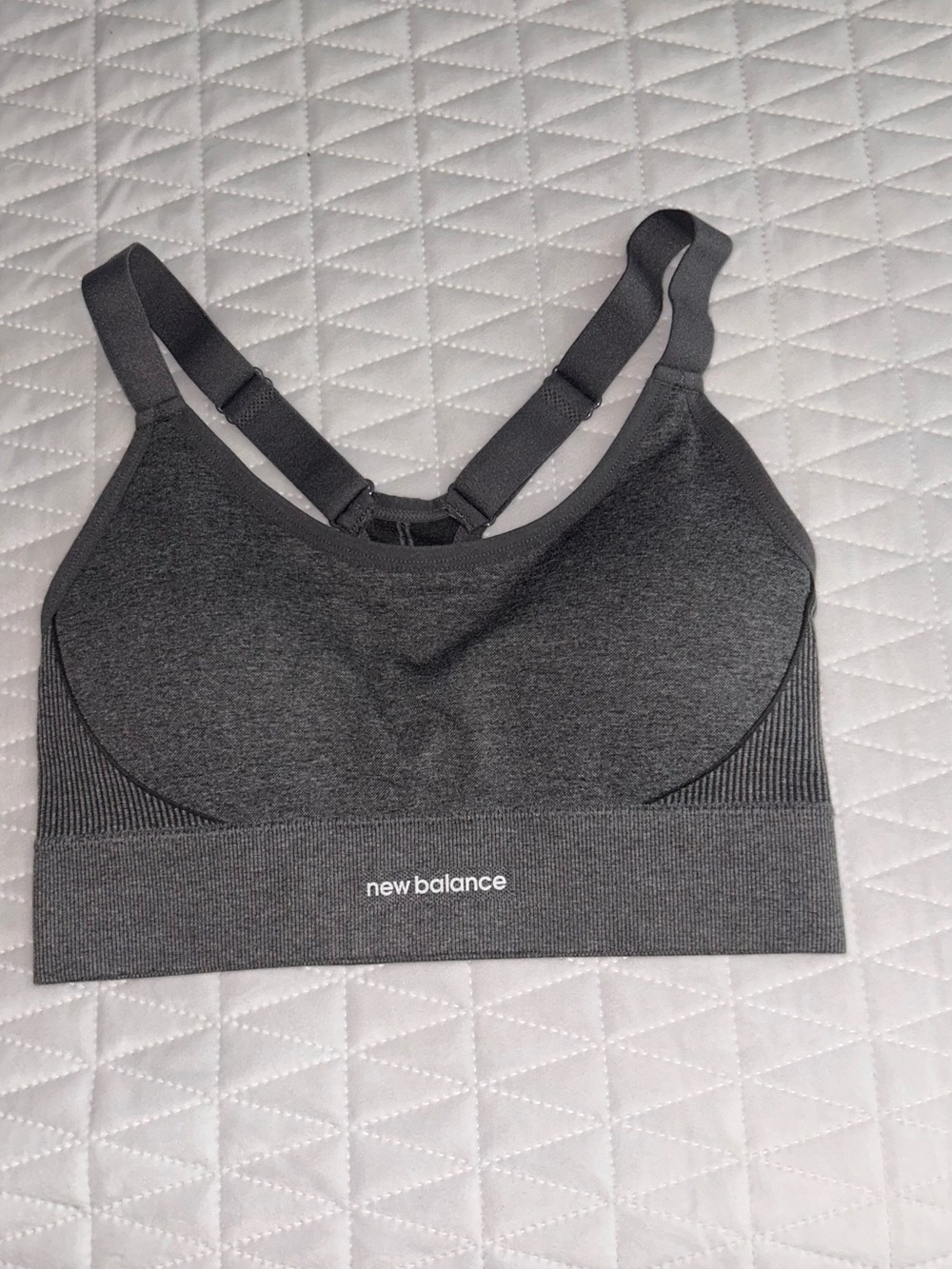 “NWOT” NEW BALANCE SPORTSBRA